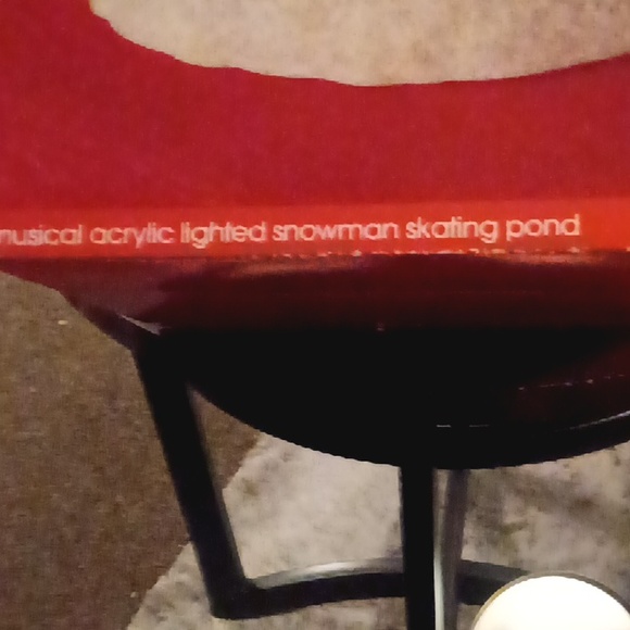 Vtg Musical Acrylic Lighted Snowman Skating Pond - Picture 9 of 15